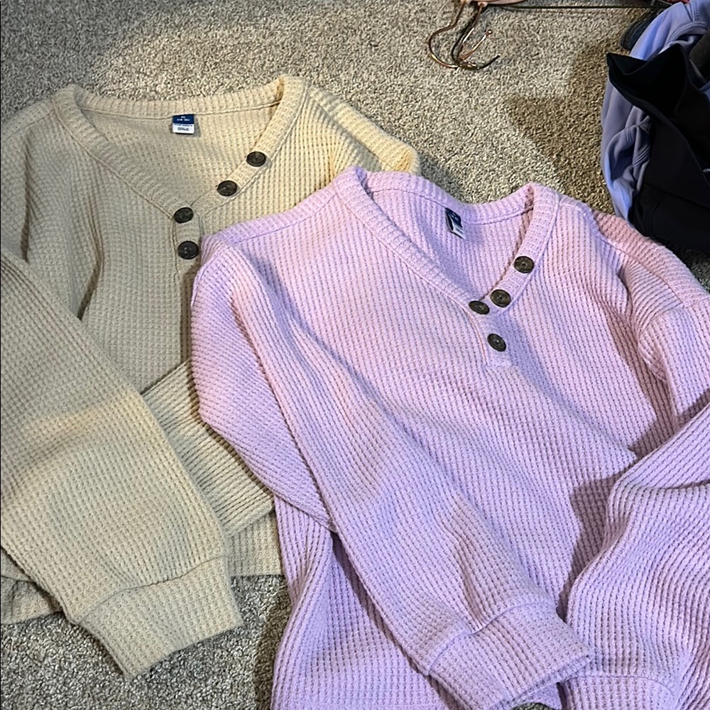 Old Navy Cream and Pink V-Neck Sweaters